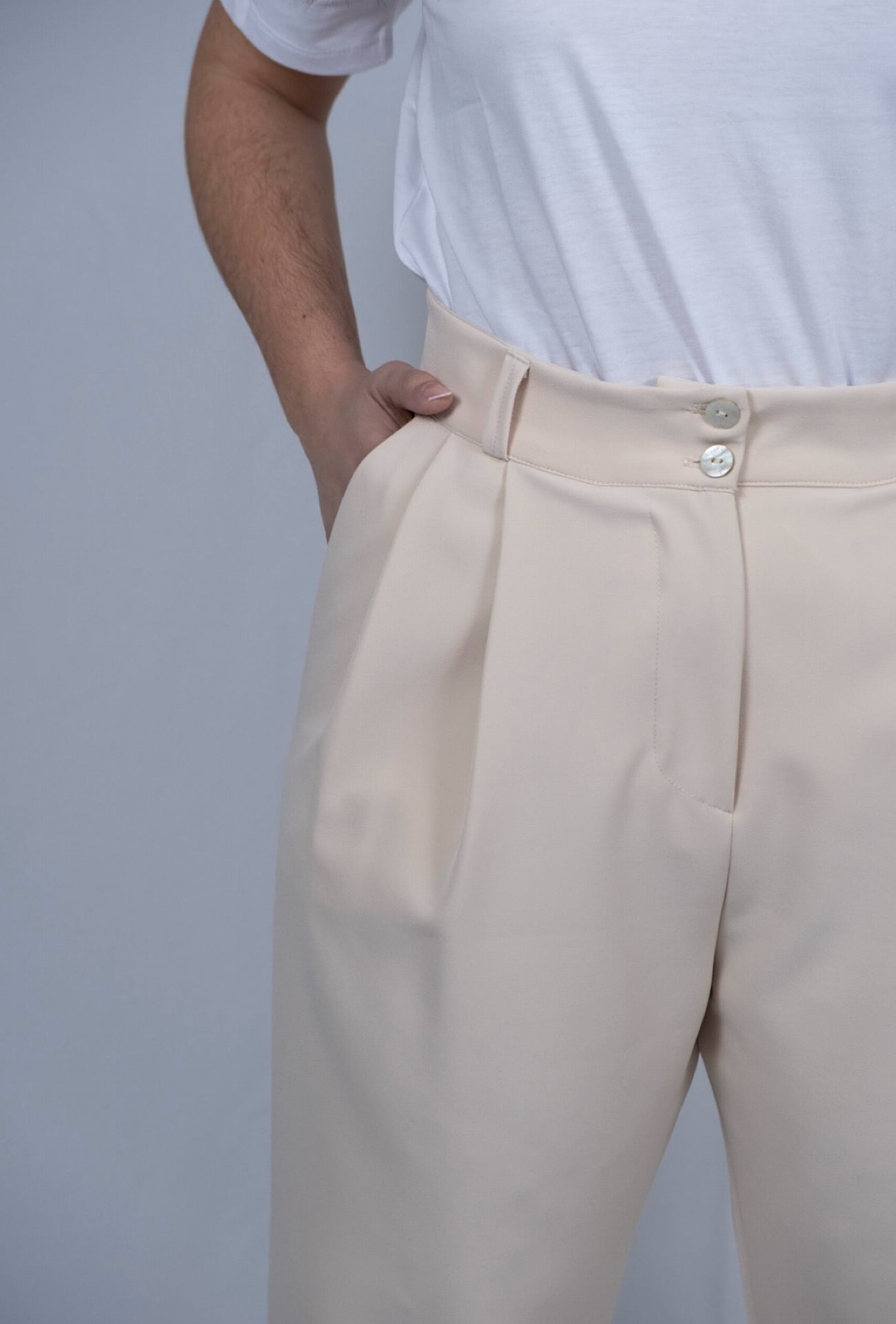 Detail pinces pantalon joana